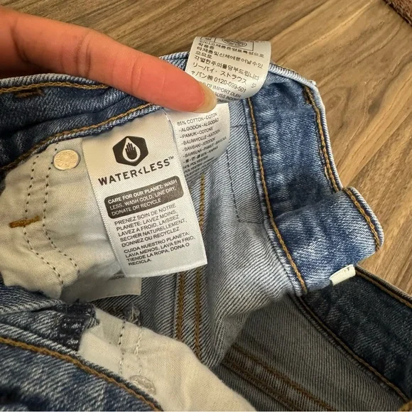 Levi’s Wedgie Straight Jeans - Picture 12 of 13